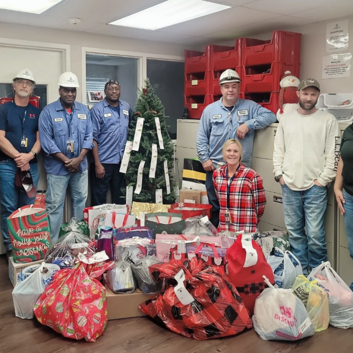 Lufkin Site Participates in Salvation Army Holiday Program